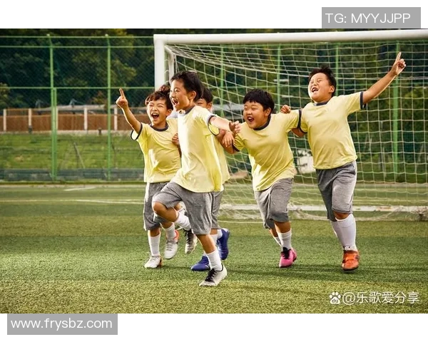 6月11日足球明星齐聚一堂共庆足球盛事与精彩瞬间